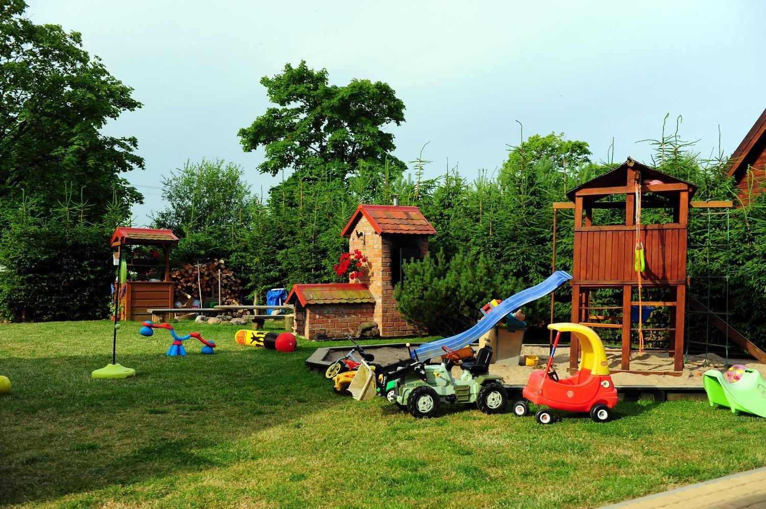Caloroczne Domki Nad Morzem I Jeziorem Jezierzany Bagian luar foto